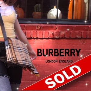 SOLD🚨 - Vintage Burberry bag! Nova check print.
